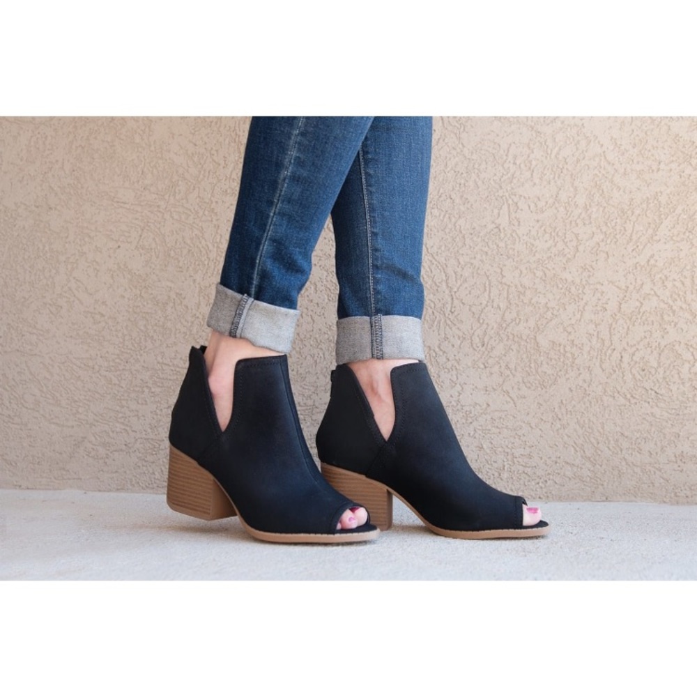 🔥Peep Toe Bootie